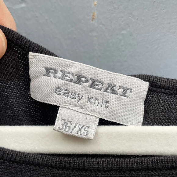 REPEAT Cashmere Sweater, size XS - Picture 6 of 7